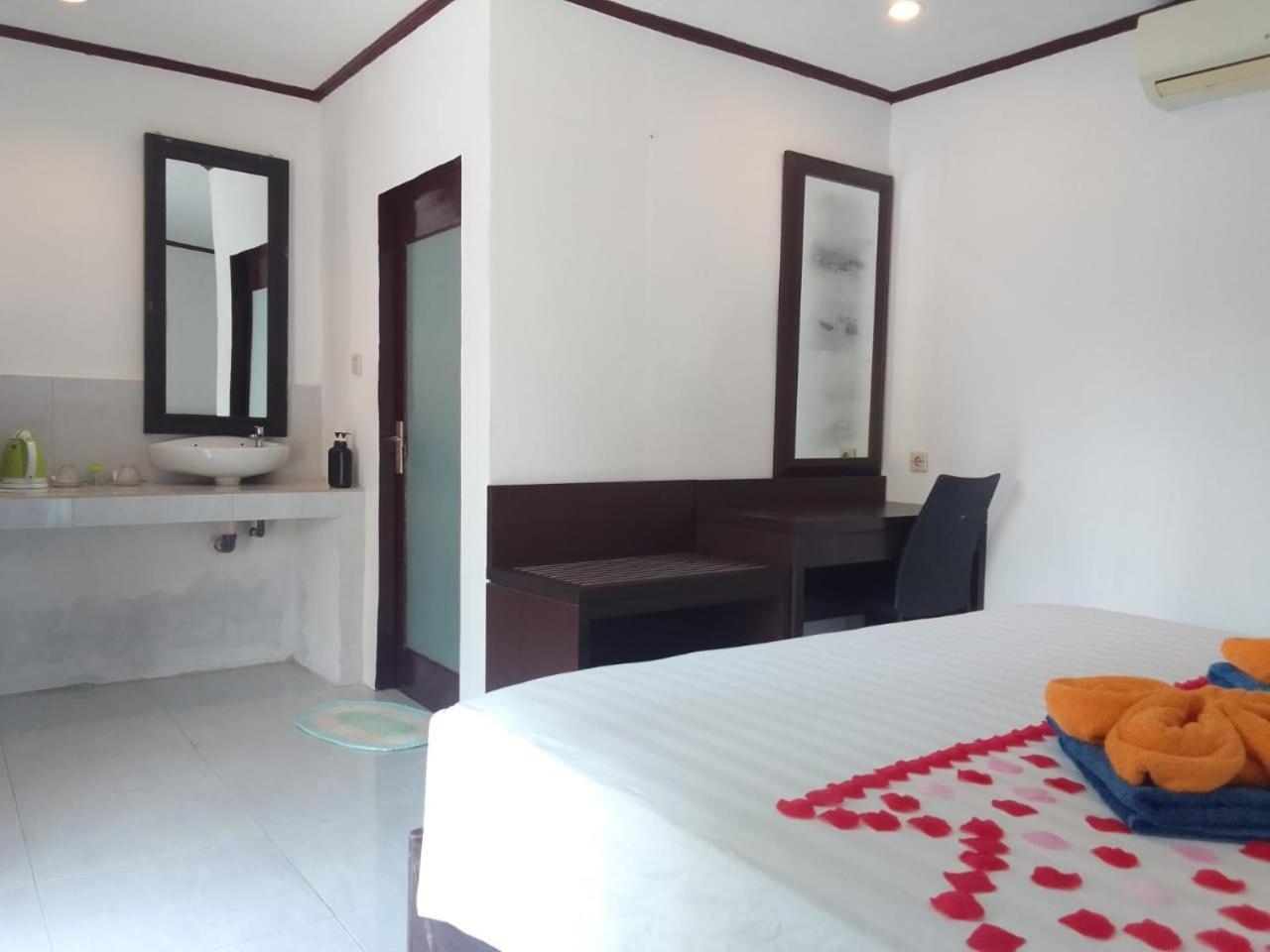 Talent Sunset Villa Gili Air Exterior photo